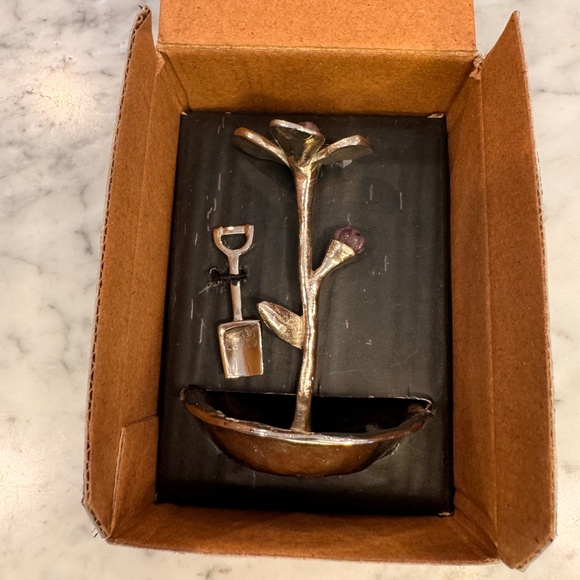 Michael Aram Fantasy Bloom Amethyst & nickel Salt Dish with Shovel Spoon. NIB. - Picture 4 of 13